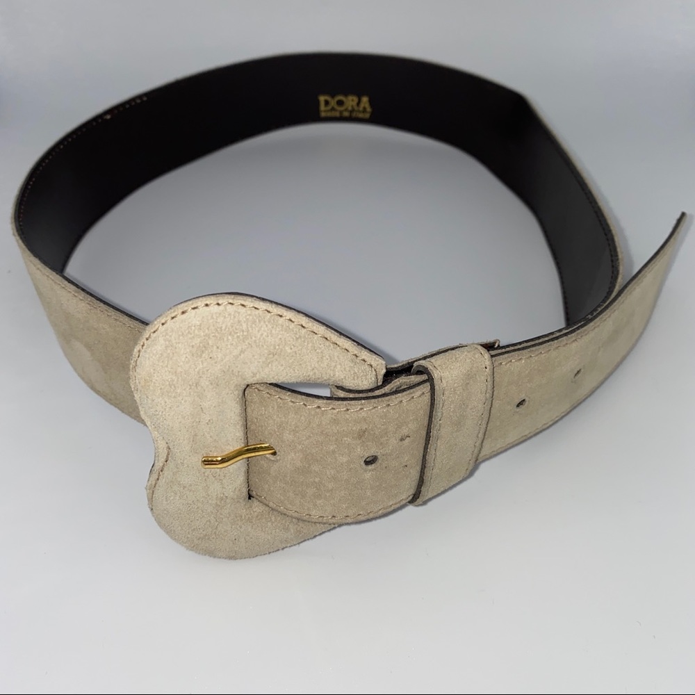 Dora‎ Belt